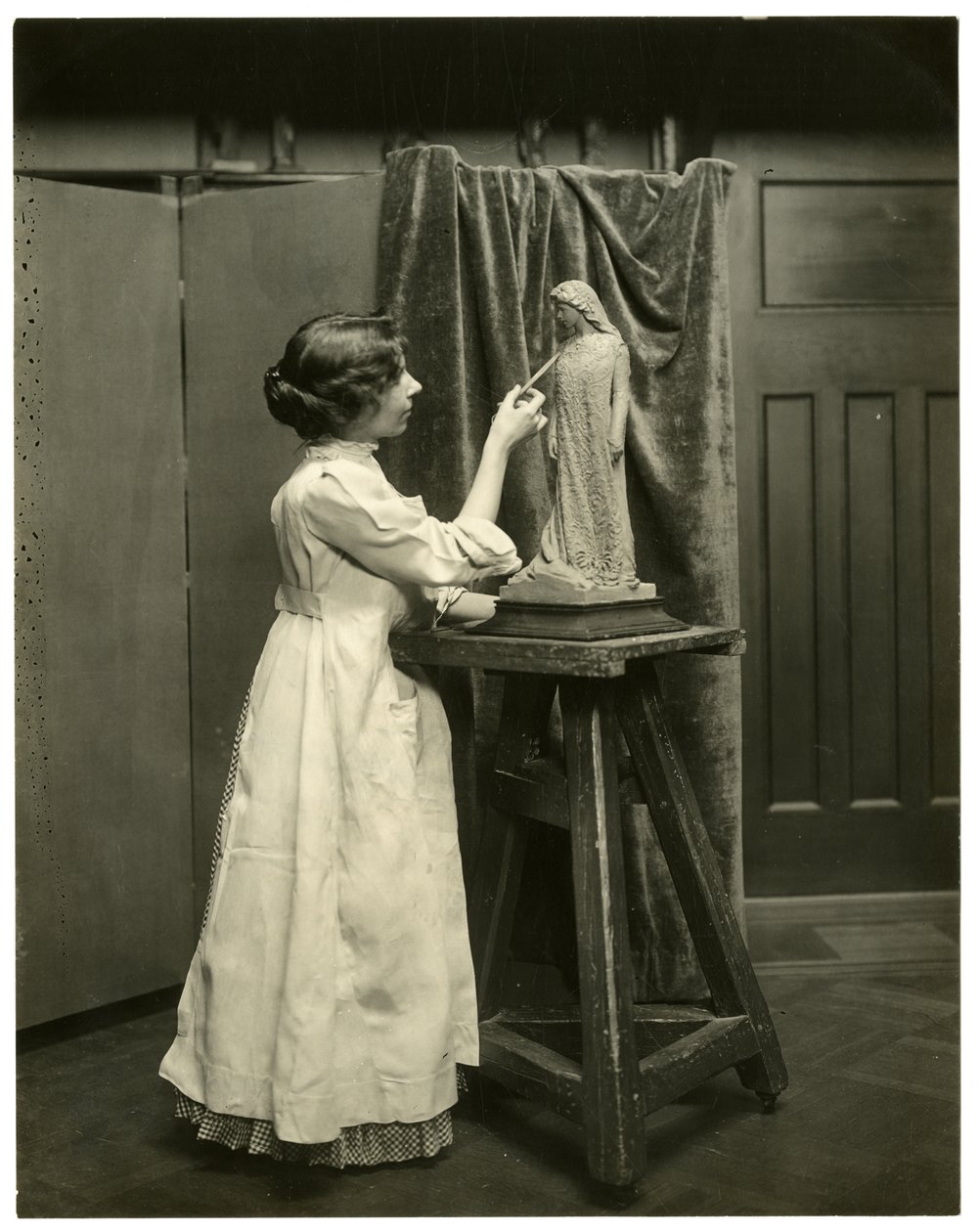 Bessie Potter Vonnoh, ca 1905-40 (foto av gelatinsilver) av Jessie Tarbox Beals