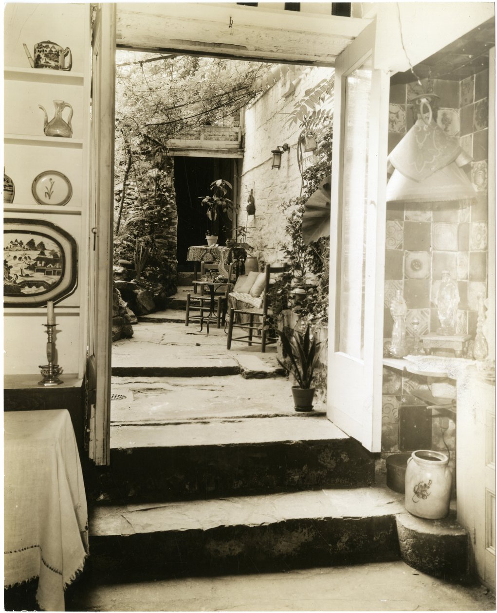Hem för Mr & Mrs George Stonehill, Greenwich Village, New York, USA, ca 1905-40 (foto av gelatinsilver) av Jessie Tarbox Beals