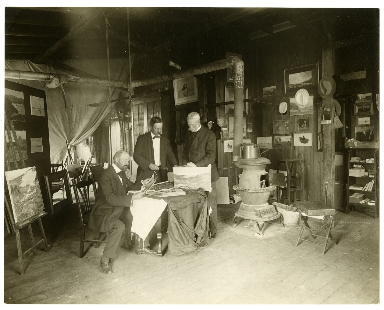Från vänster till höger: Cullen Yates - skymt - Walter Dean, ca 1905-11 (foto av gelatinsilver) av Jessie Tarbox Beals