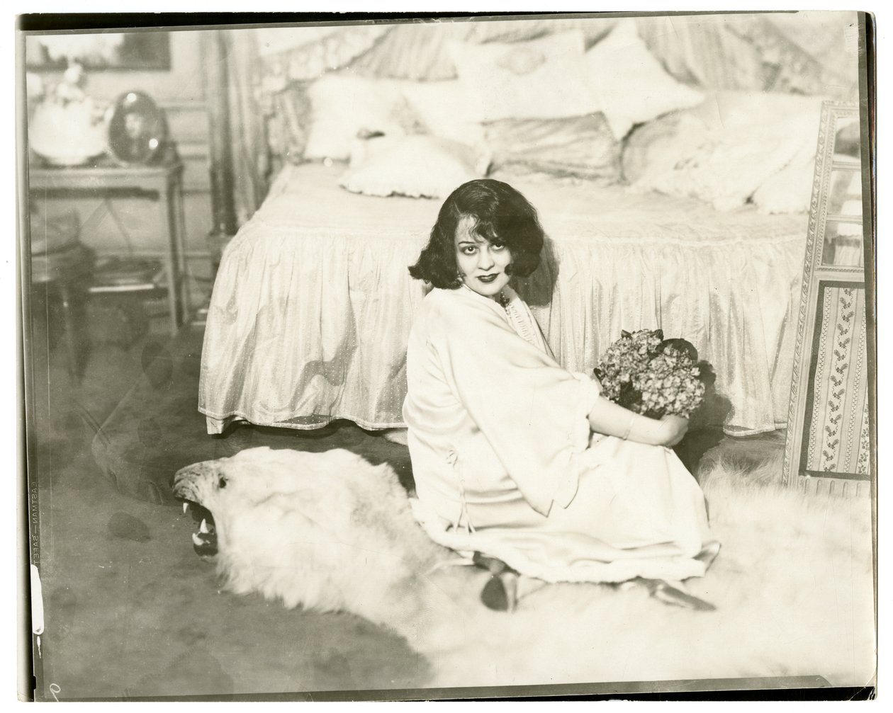 Lenore Ulric, ca 1915-28 (foto av gelatinsilver) av Jessie Tarbox Beals