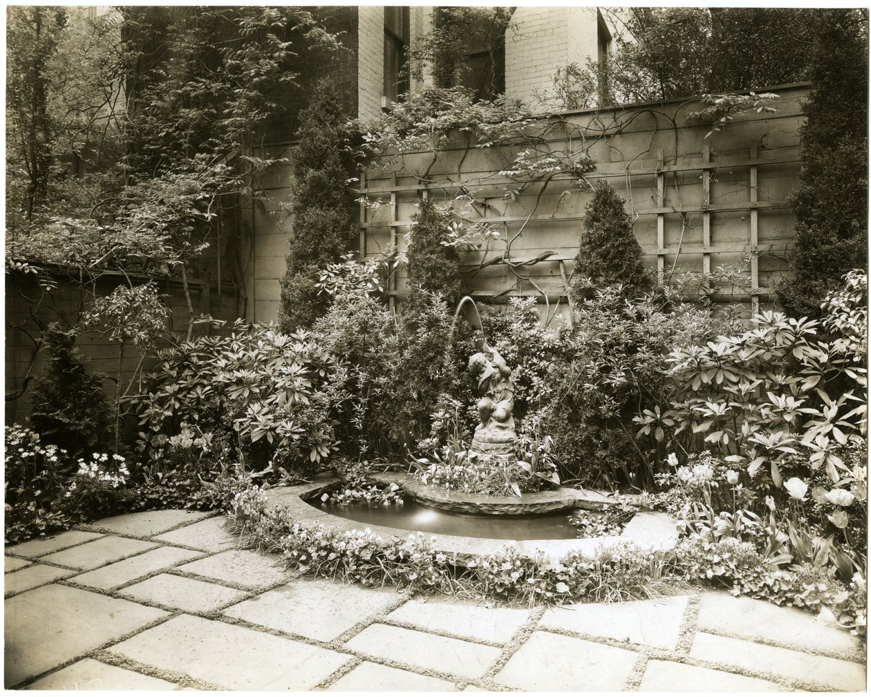 Mr & Mrs John Morgan, 39 W 11 St, Greenwich Village, New York, USA, ca 1939-40 (foto av gelatinsilver) av Jessie Tarbox Beals