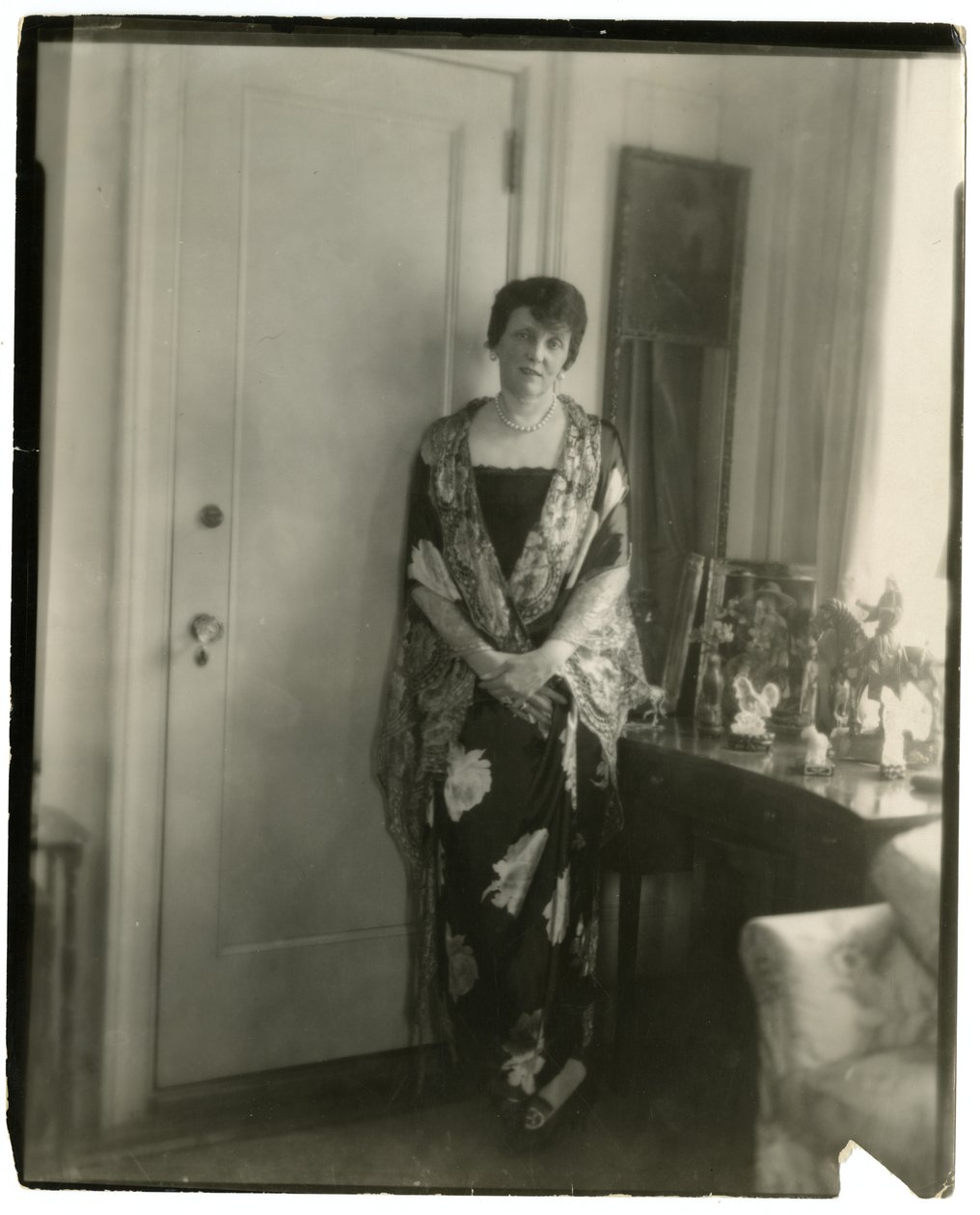Mrs Emily Post, Etikett, ca 1926-28 av Jessie Tarbox Beals