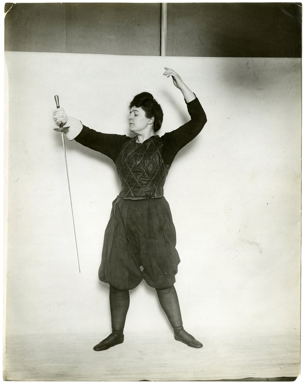 Gammal modell, ca 1905-18 (foto av gelatinsilver) av Jessie Tarbox Beals