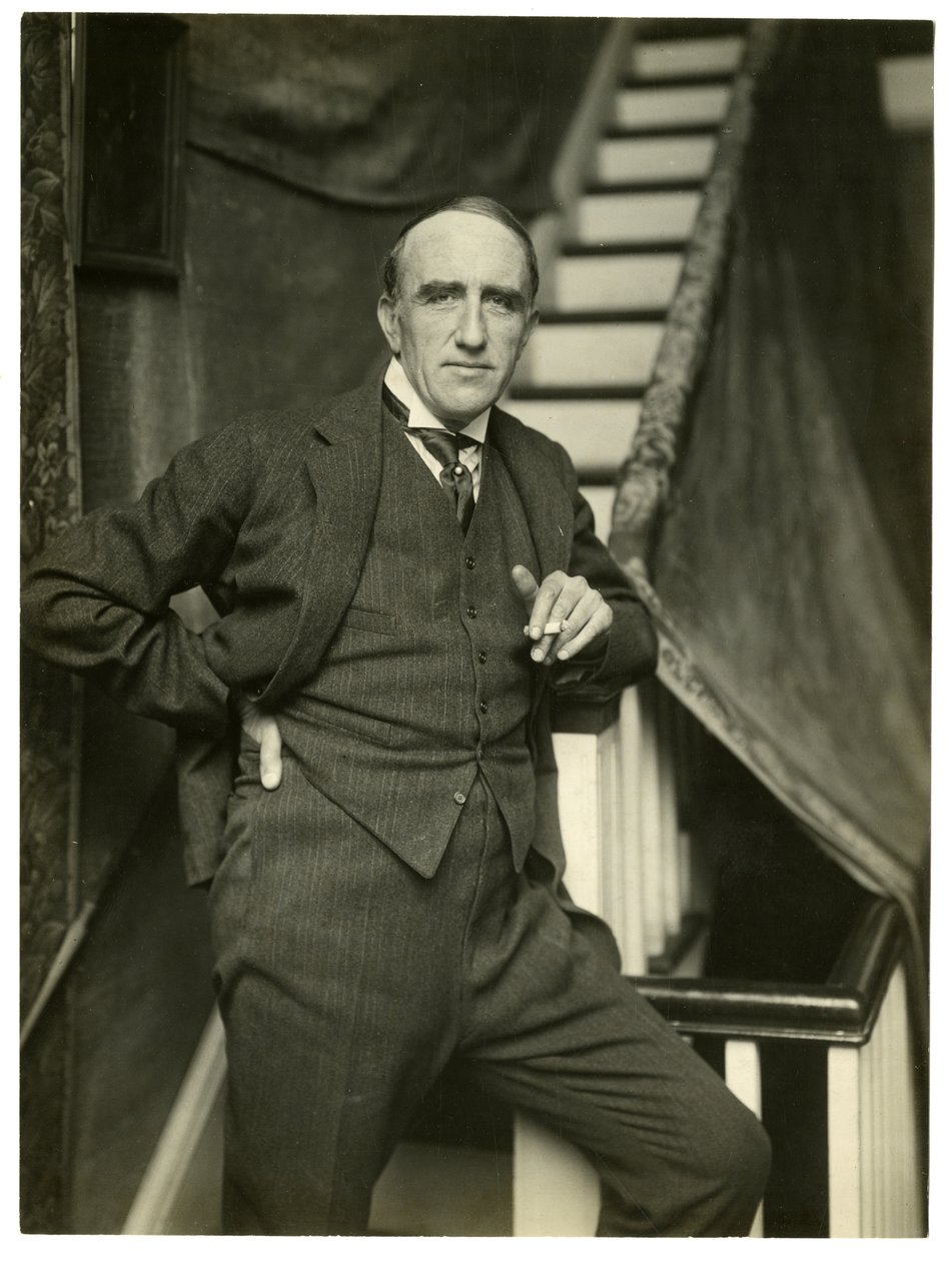 Prins Paul Troubetzkoy, skulptör - av Paris & Moskow, ca 1905-06 (foto av gelatinsilver) av Jessie Tarbox Beals