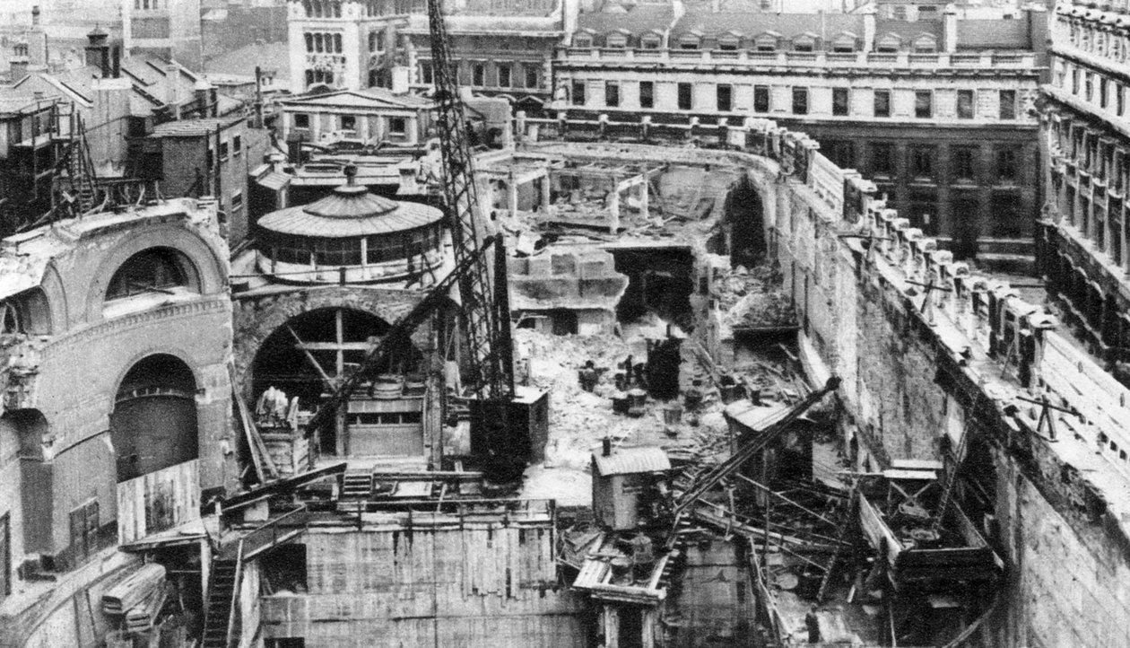 Bank, sett från taket på Royal Exchange, London, 1926-1927. av Joel