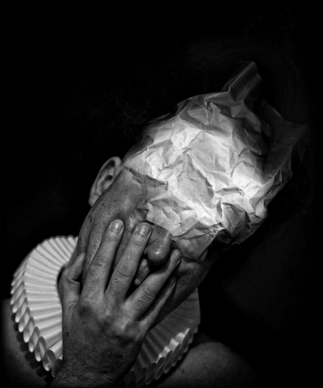A clowns death (serie), 2014 (fotokonst digital konst) av Johan Lilja