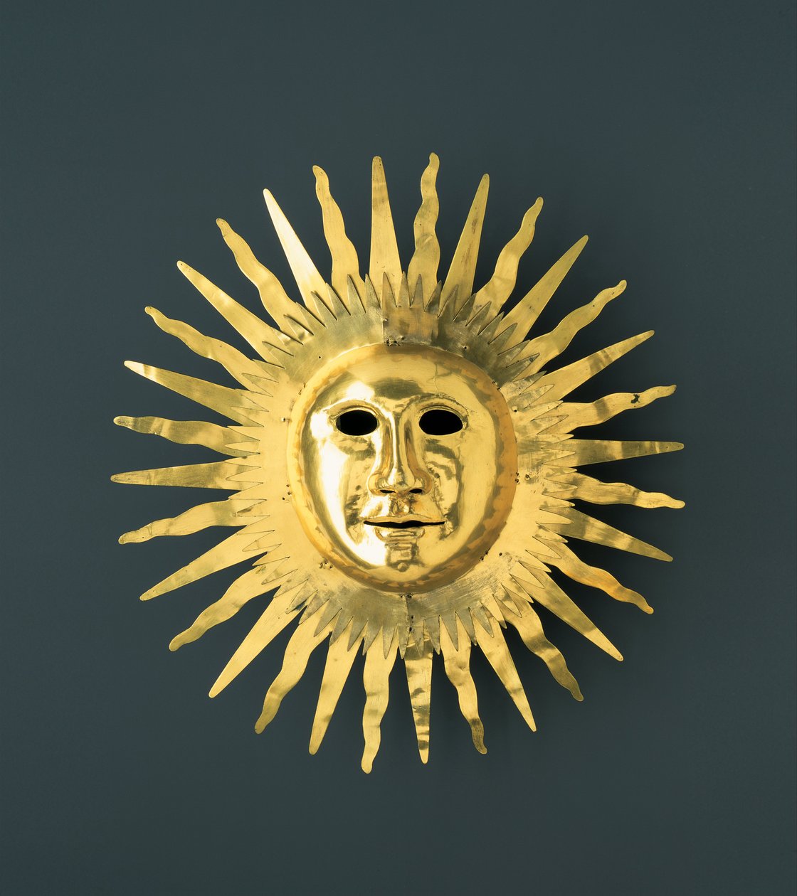 Solmask med ansiktsdrag från augusti II (den starka) som Apollo, solguden av Johann Melchior Dinglinger