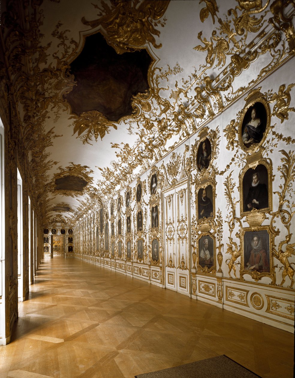 Utsikt över det kungliga slottets inre dekorerad av Johann Baptist Zimmermann (1680-1758). 1728-1730 München Tyskland av Johann Baptist Zimmermann