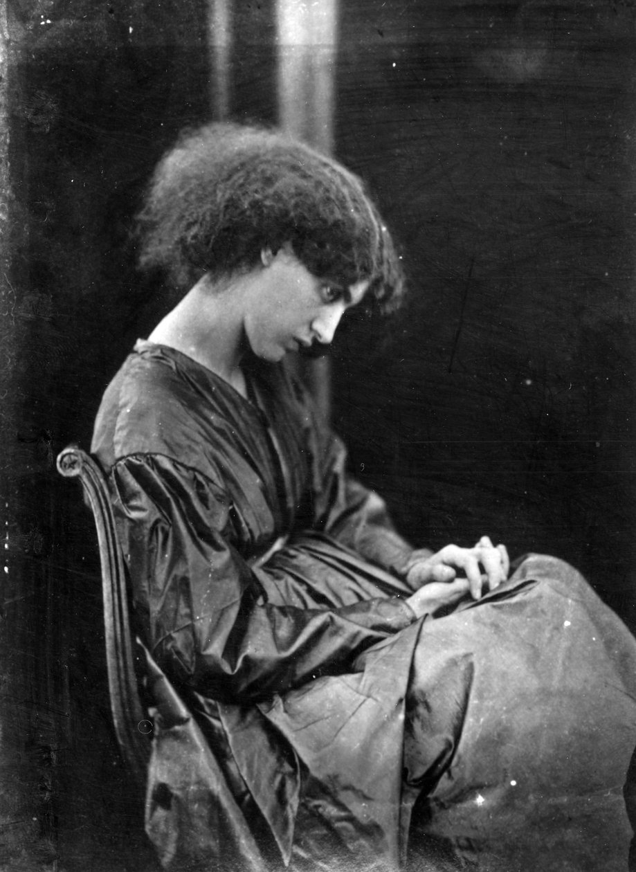Jane Morris, poserad av Dante Gabriel Rossetti, 1865 (albumintryck) av John R. Parsons