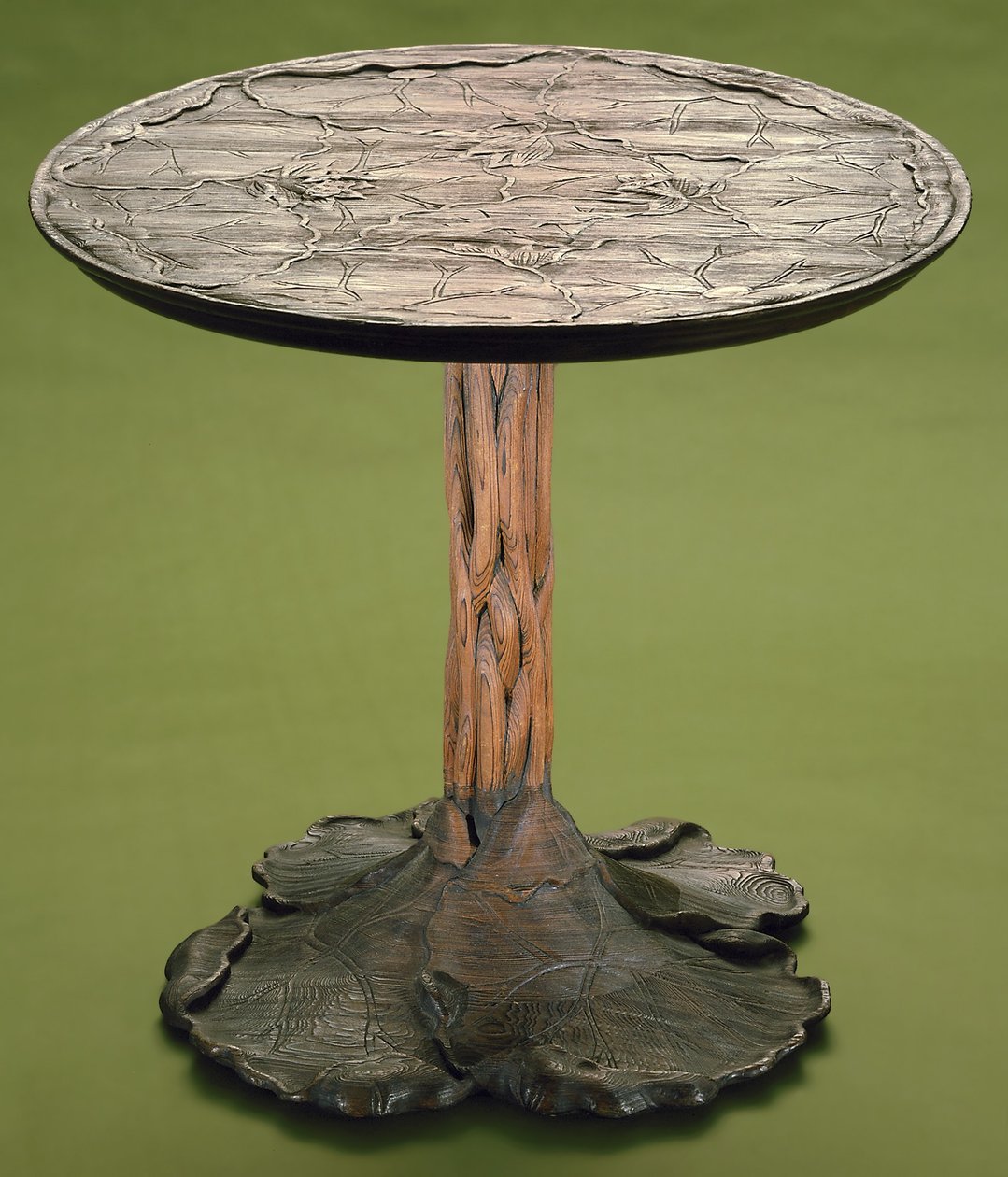 Lotusbord, ca 1903-07 (cypress) av John Scott Bradstreet