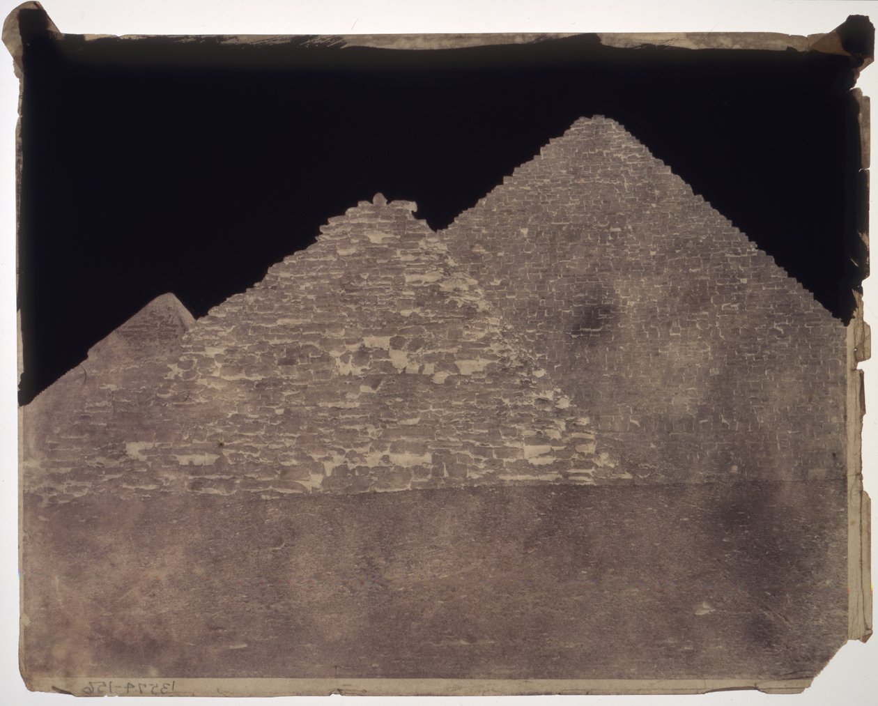 Två små pyramider av John Shaw Smith