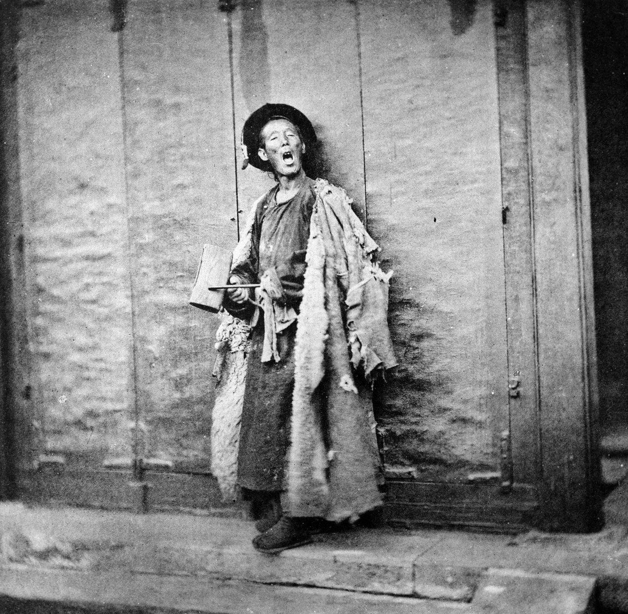 Stadsgardet, Peking, c.1867-72 av John Thomson