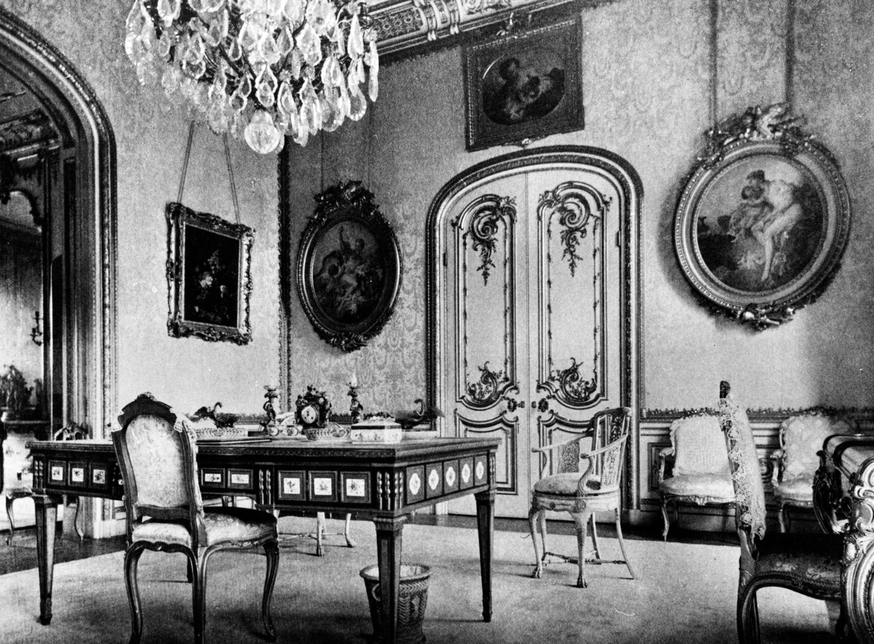 Ett av de viktigaste rummen på Seamore Place, illustration från "A Description of the Works of Art forming the Collection of Alfred de Rothschild" av Charles Davis, publicerad 1884. av John Thomson