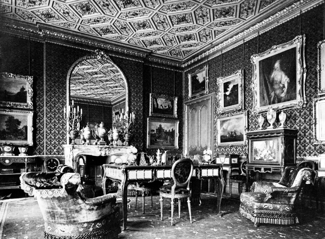 Ett av de viktigaste rummen på Seamore Place, illustration från "A Description of the Works of Art forming the Collection of Alfred de Rothschild" av Charles Davis, publicerad 1884. av John Thomson