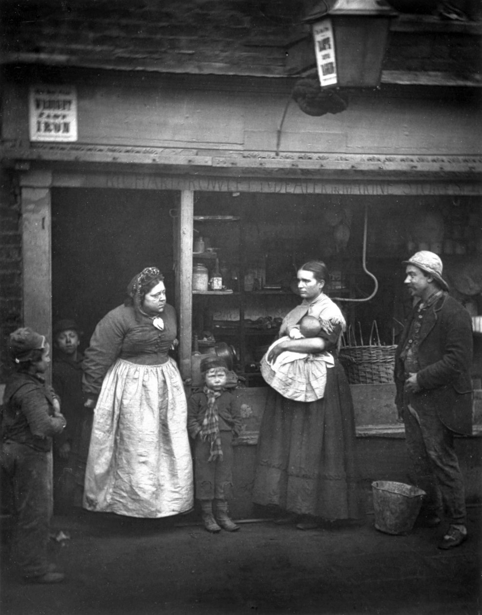 Sufferers from the Flood, från "Street Life in London", av J. Thomson och Adolphe Smith, 1877. av John Thomson