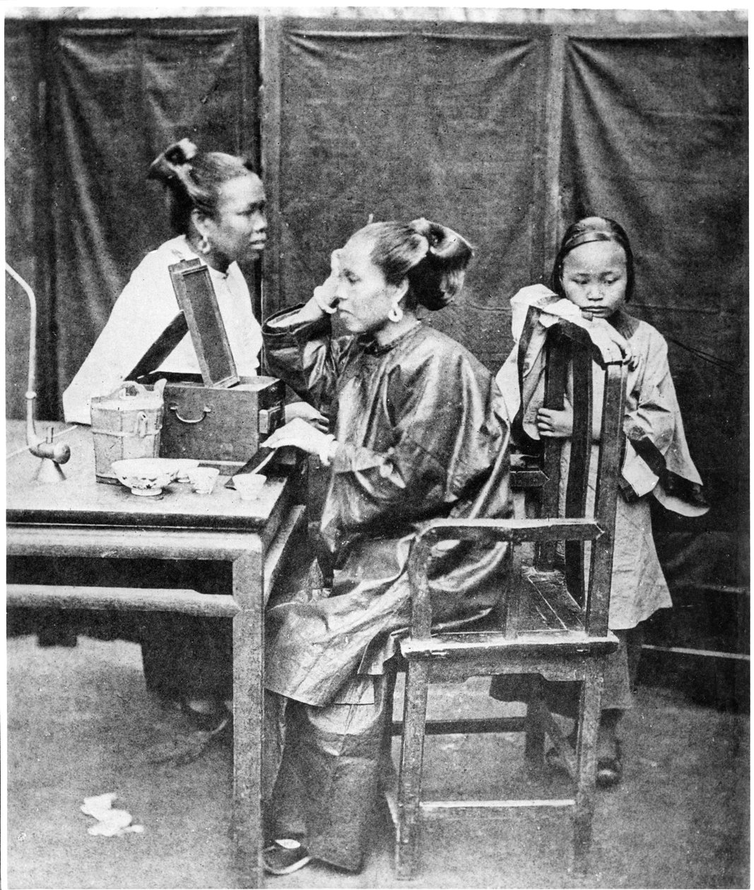 The Toilet, c.1867-72 av John Thomson