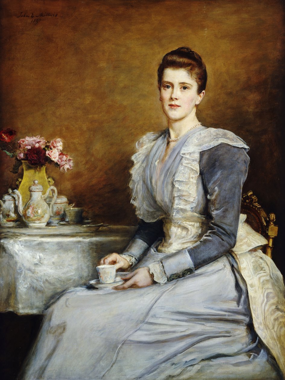 Porträtt av Mrs. Joseph Chamberlain, sittande tre fjärdedels längd vid ett tebord, iklädd en grå och vit klänning, 1891 av John Everett Millais