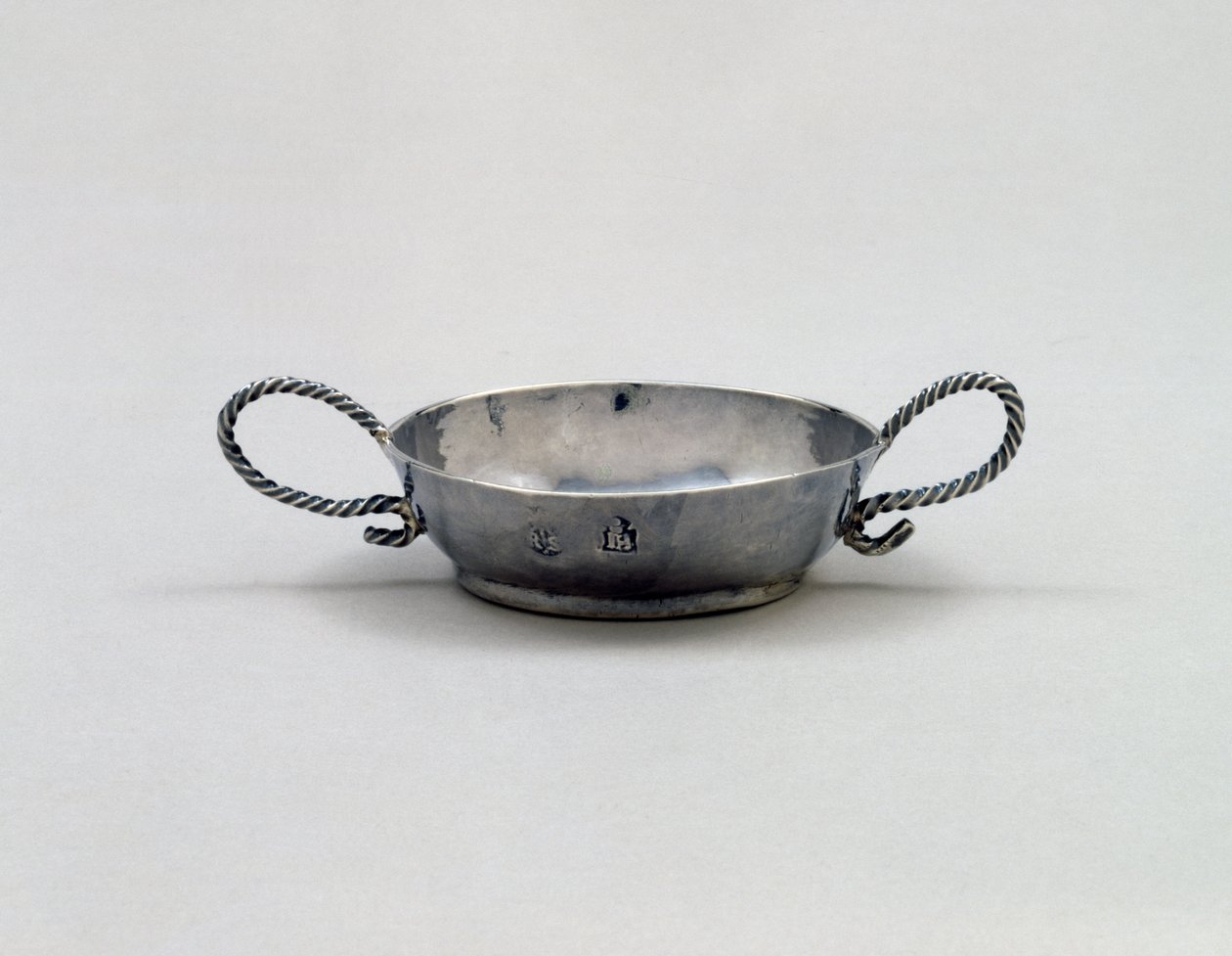 Dram bägare, 1655-54 (silver) av John Hull and Robert Sanderson John Hull and Robert Sanderson