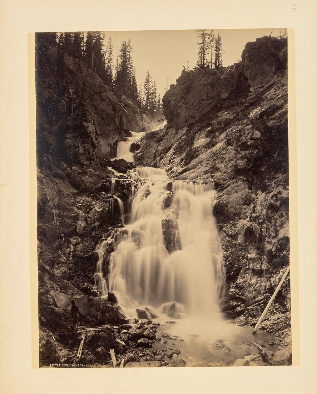 Little Fire Hole-vattenfallet av John K. Hillers