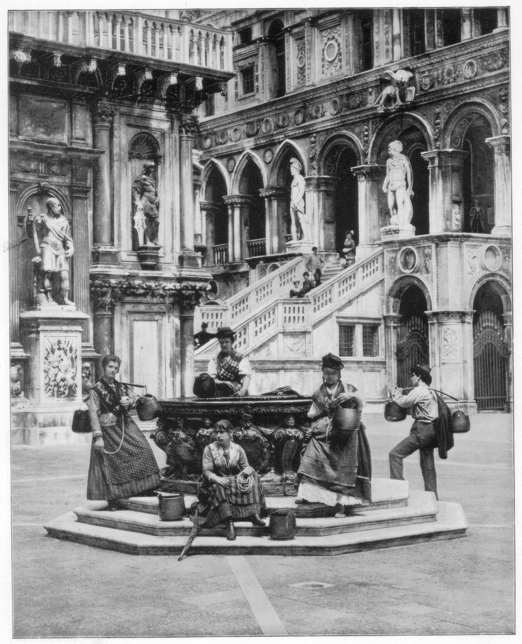 Innergården till hertigpalatset, Venedig, sent 1800-tal. av John L. Stoddard
