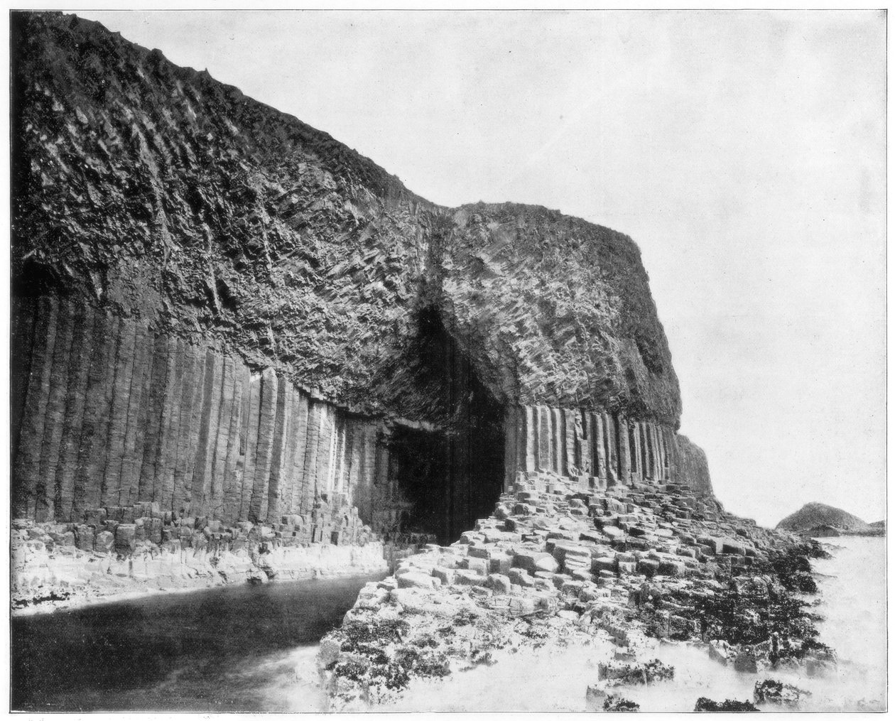 Fingals Cave, Skottland, sent 1800-tal av John L. Stoddard