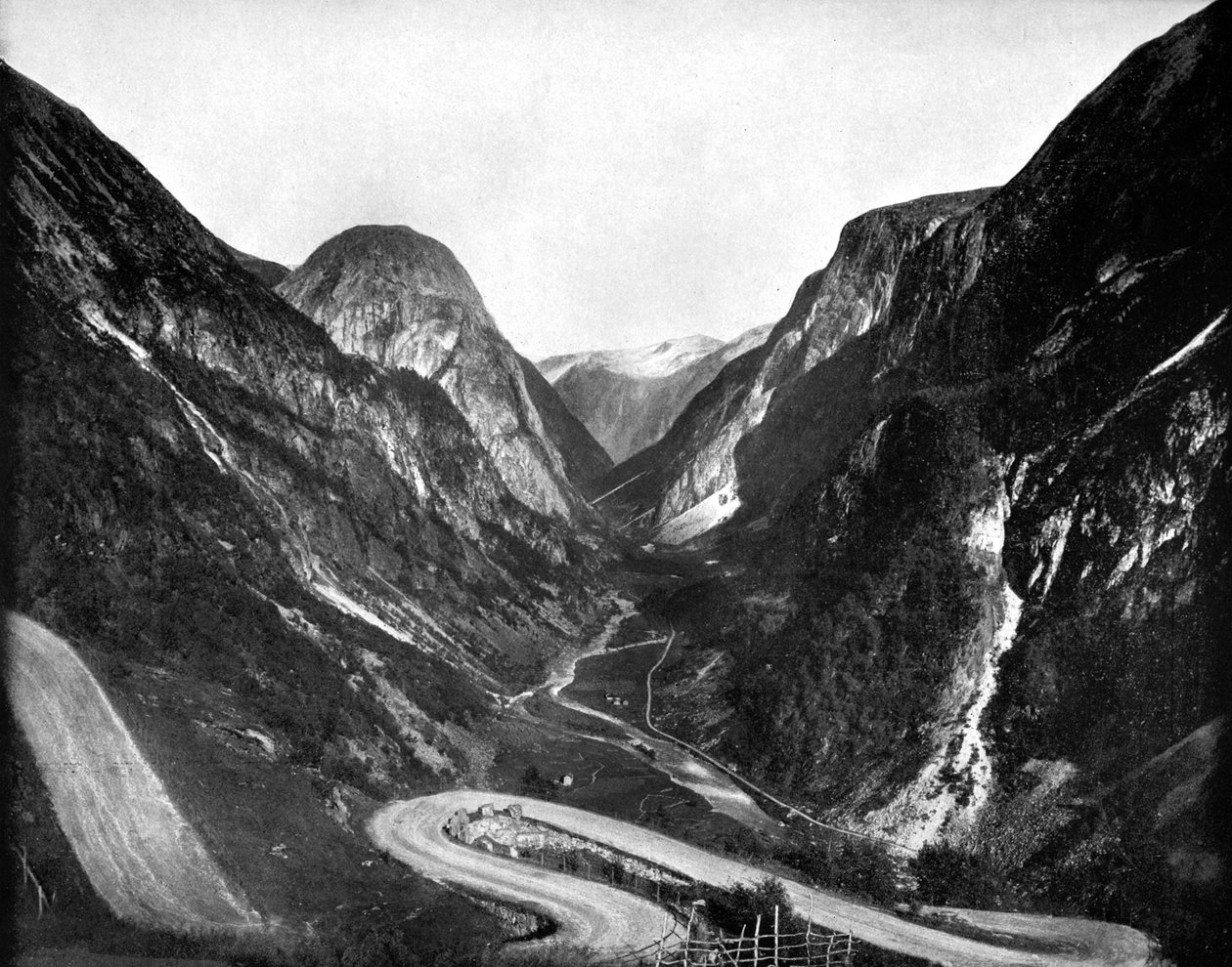 Naerodal Pass, Norge, 1893. av John L. Stoddard