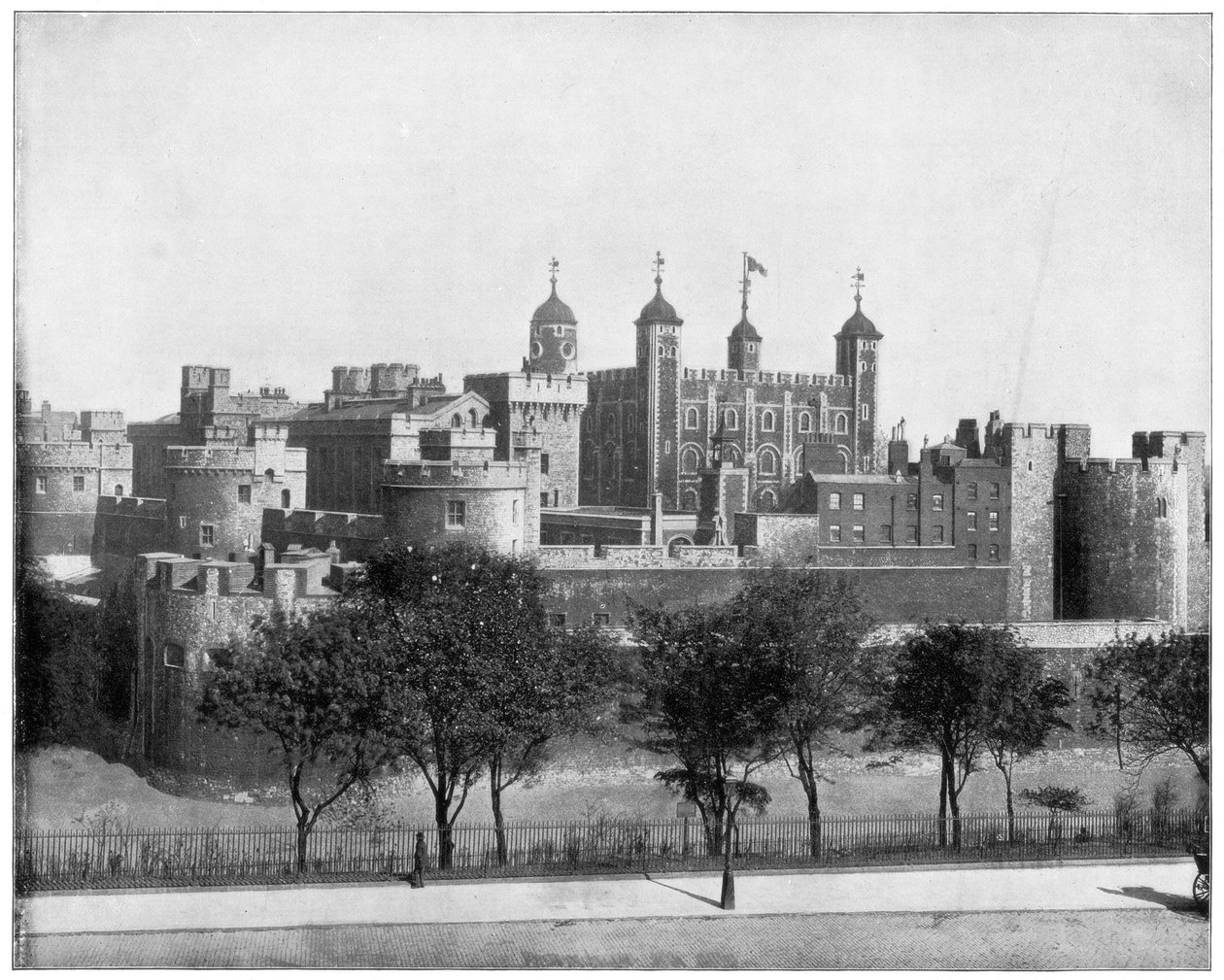 The Tower of London, England, sent 1800-tal. av John L. Stoddard