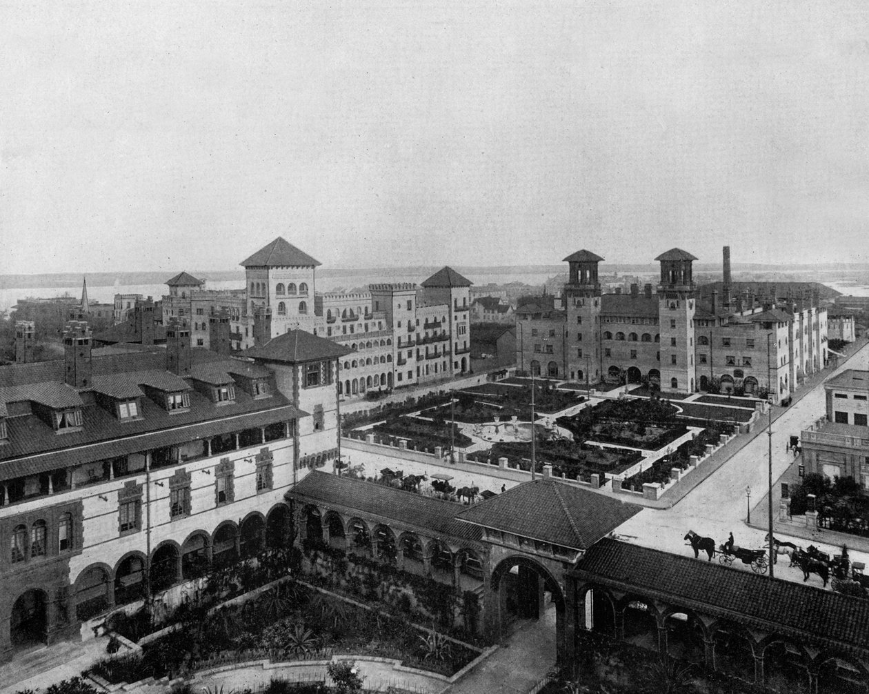 Hotell i Saint Augustine, Florida: Alcazar, de Cordoue, Pont de Leon, ca. 1900 (s/v foto) av John Lawson Stoddard