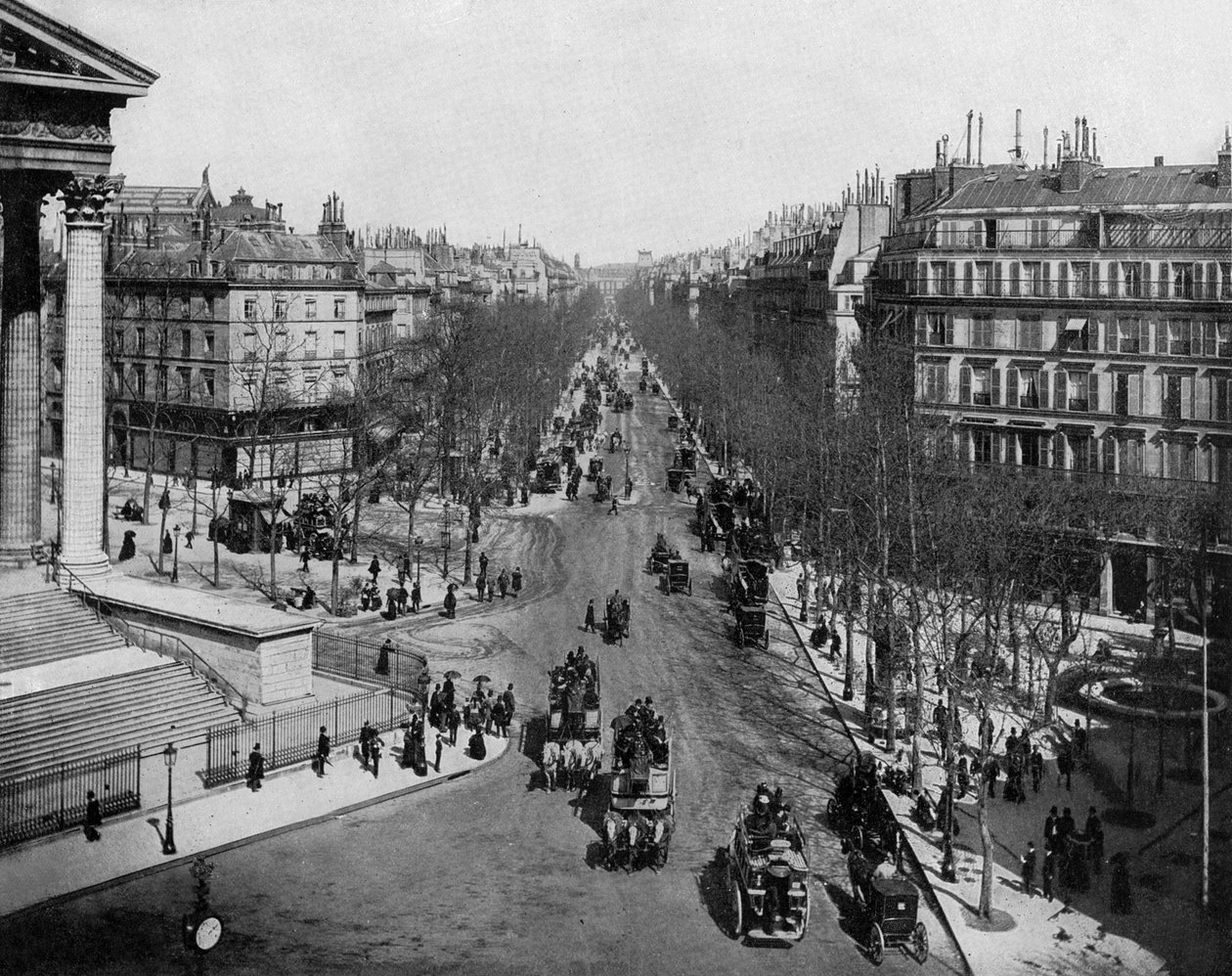 Madeleine boulevard i Paris, ca. 1900 (s/v foto) av John Lawson Stoddard