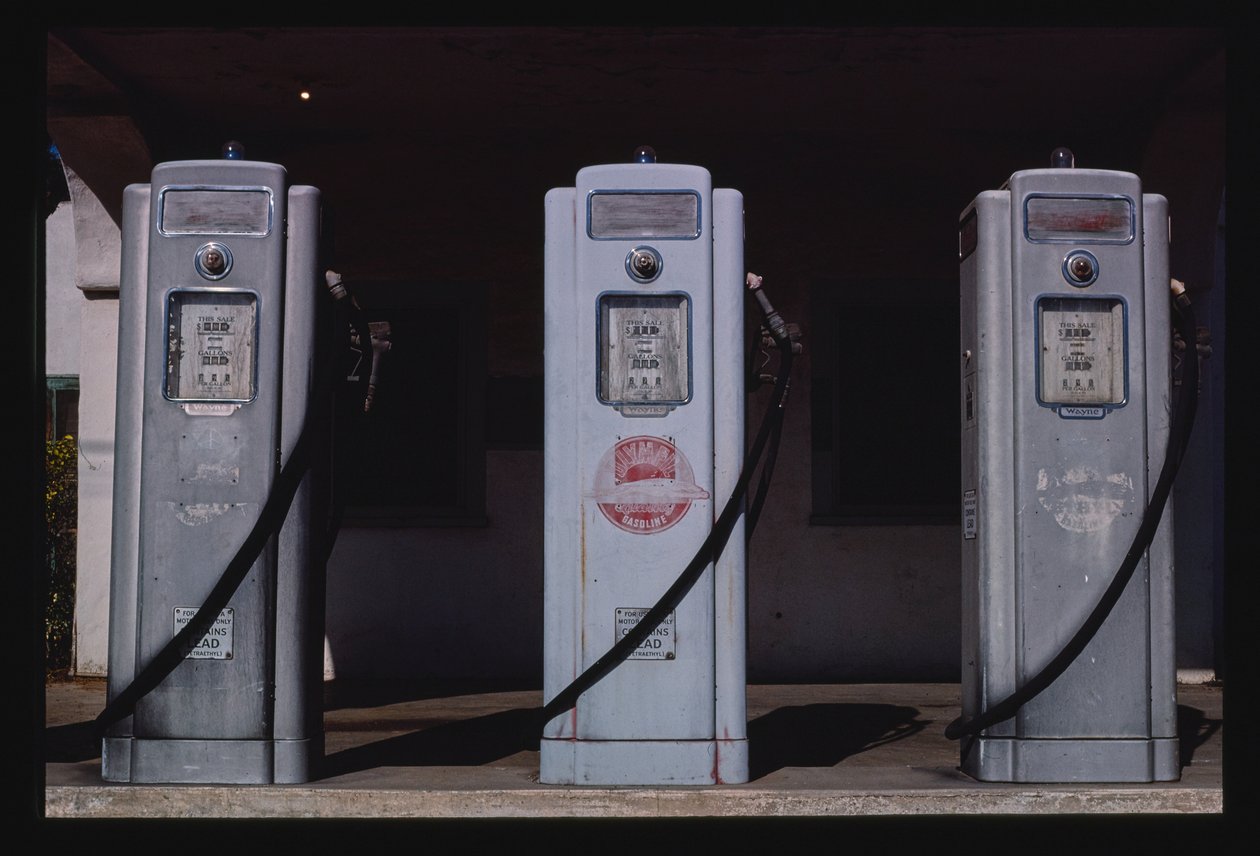 Olympic Gas Pumps, San Diego, Kalifornien, USA av John Margolies
