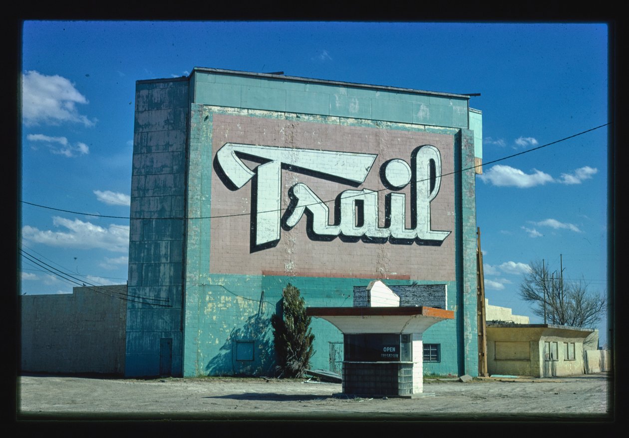 Trail Drive-In, Amarillo, Texas, USA av John Margolies