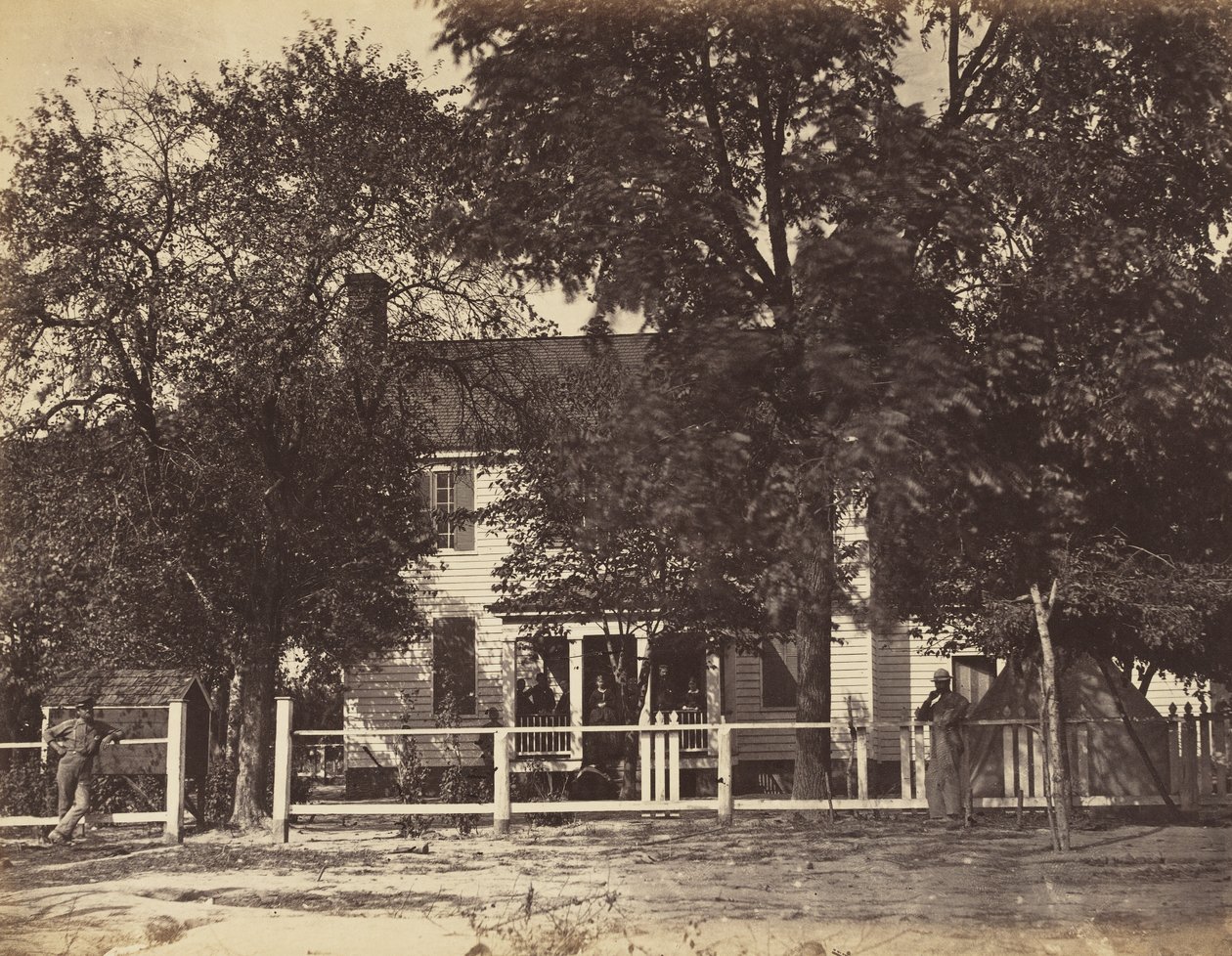 Aiken House, på Weldon Railroad, Virginia, februari 1865 (abumentryck monterat på vävt papper) av John Reekie