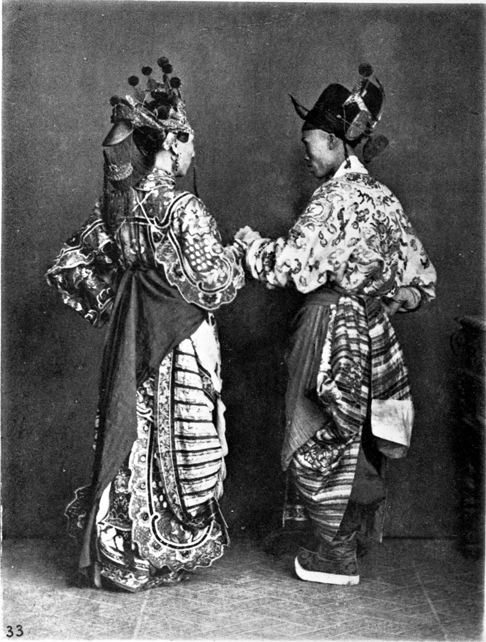 Kina, 2 skådespelare (män) ca 1870 (foto) av John Thomson