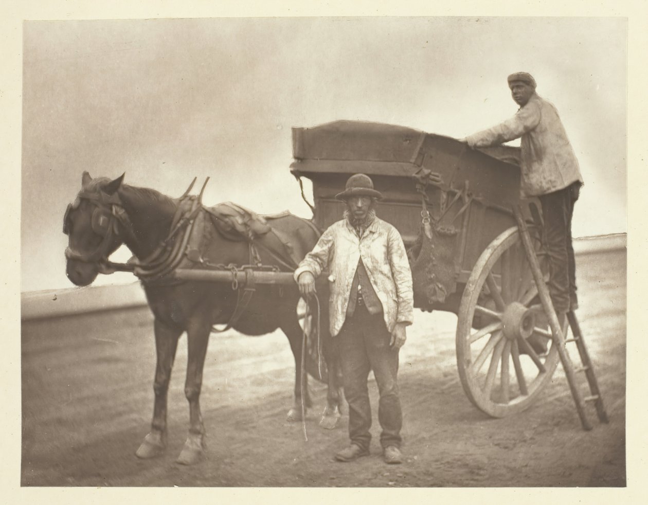 Flying Dustmen, 1881. av John Thomson