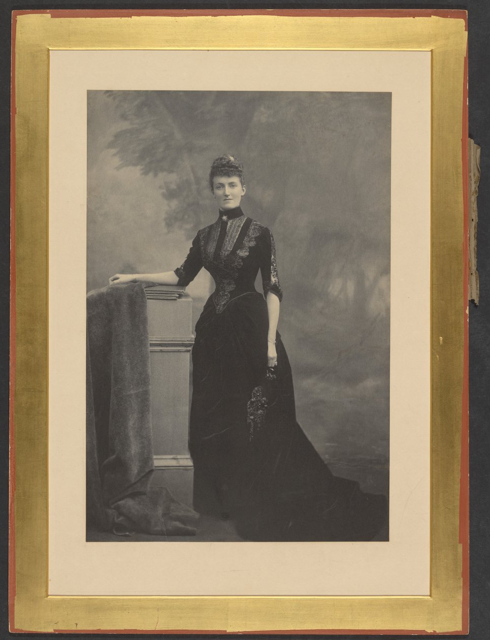 Miss Dobson av John Thomson