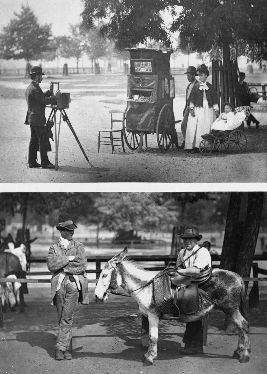 Fotografering på allmänningen och väntan på hyra, 1876-77 (woodburytype) av John Thomson