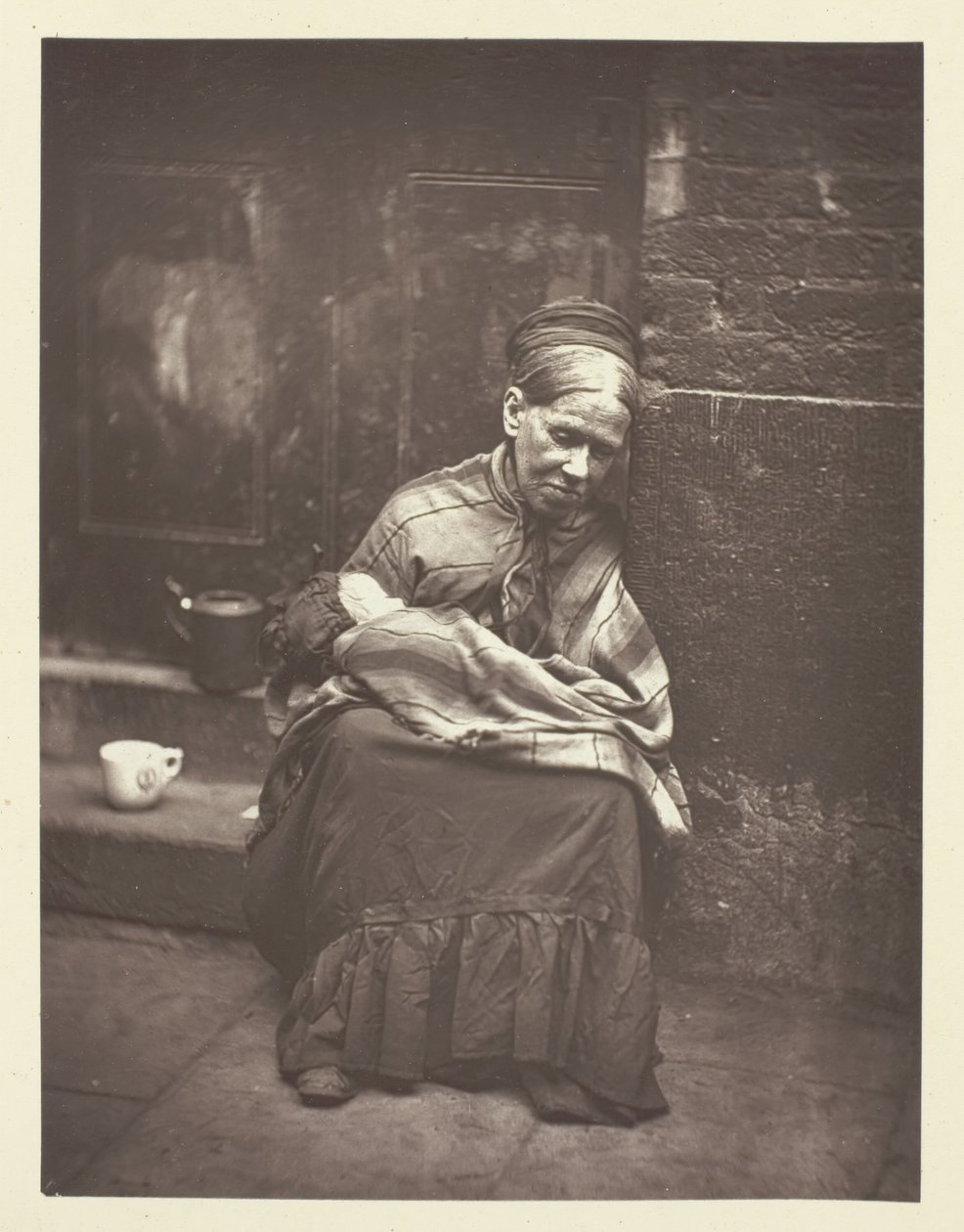Crawlers, 1881. av John Thomson