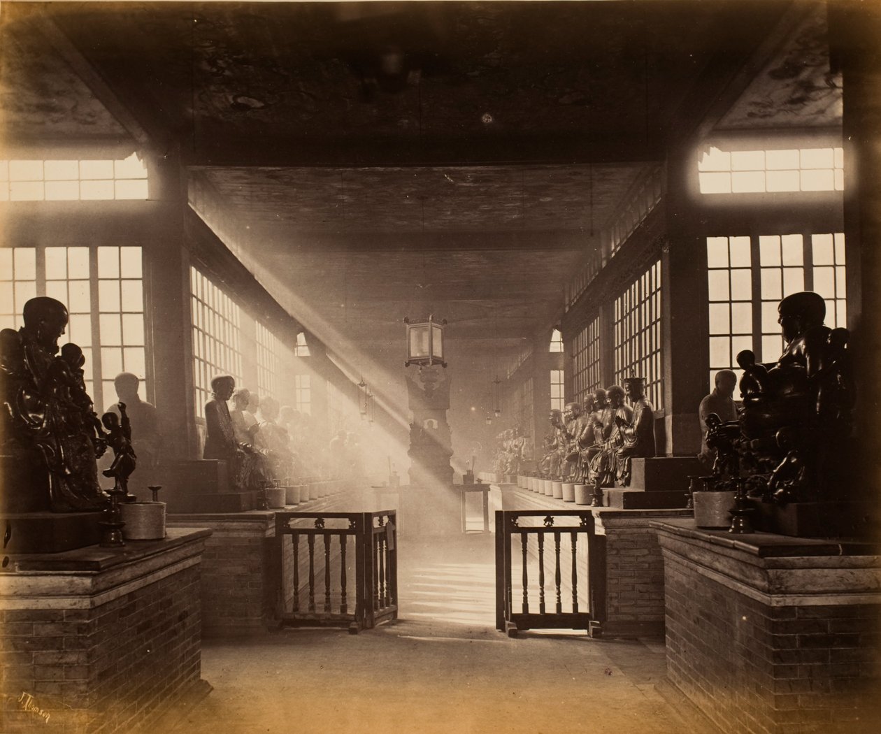 Wah Lum Chu, Kanton (numera: Hualin-templet 华林寺) av John Thomson