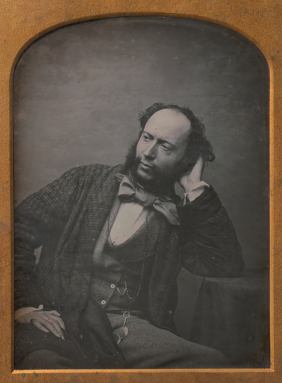 Sittande medelålders man i fluga och jacka, 1850-talet. av John Watkins