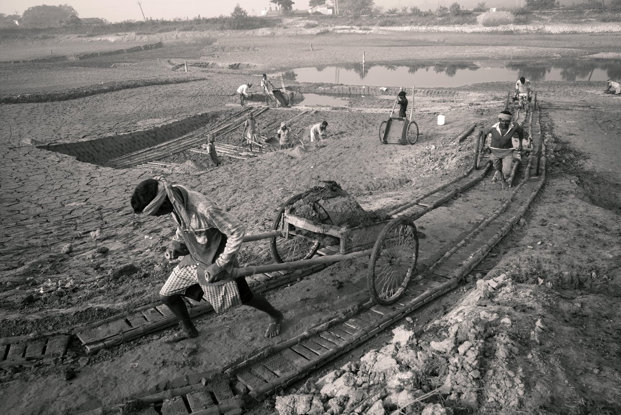 Tegelfabriker i Kolkata, Indien, 2016 (foto) av Jon Nicholson