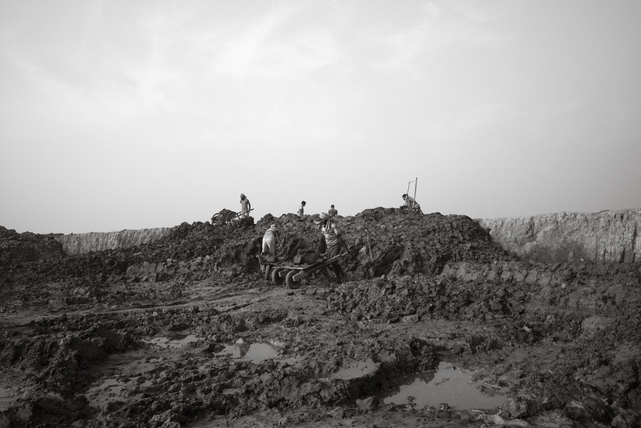 Tegelfabriker i Kolkata, Indien, 2016 (foto) av Jon Nicholson