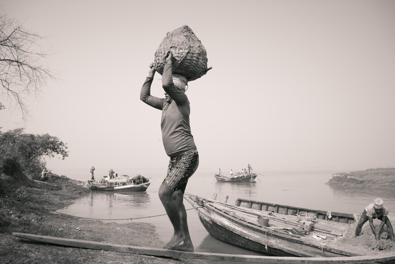 Tegelfabriker i Kolkata, Indien, 2017 (foto) av Jon Nicholson