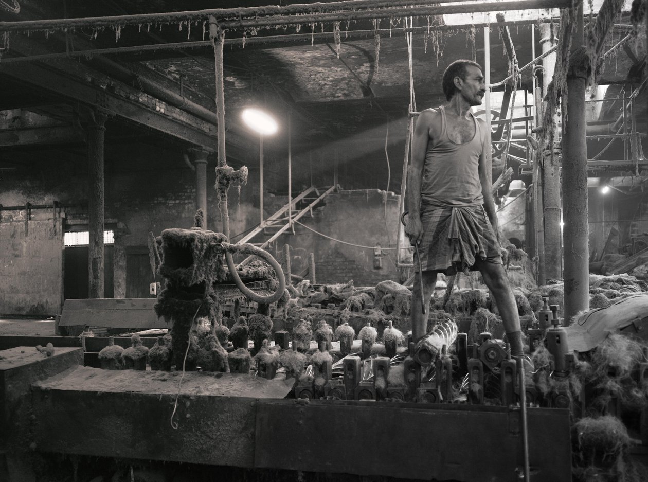 Jutefabrik, Kolkata, Indien, 2017 (foto) av Jon Nicholson