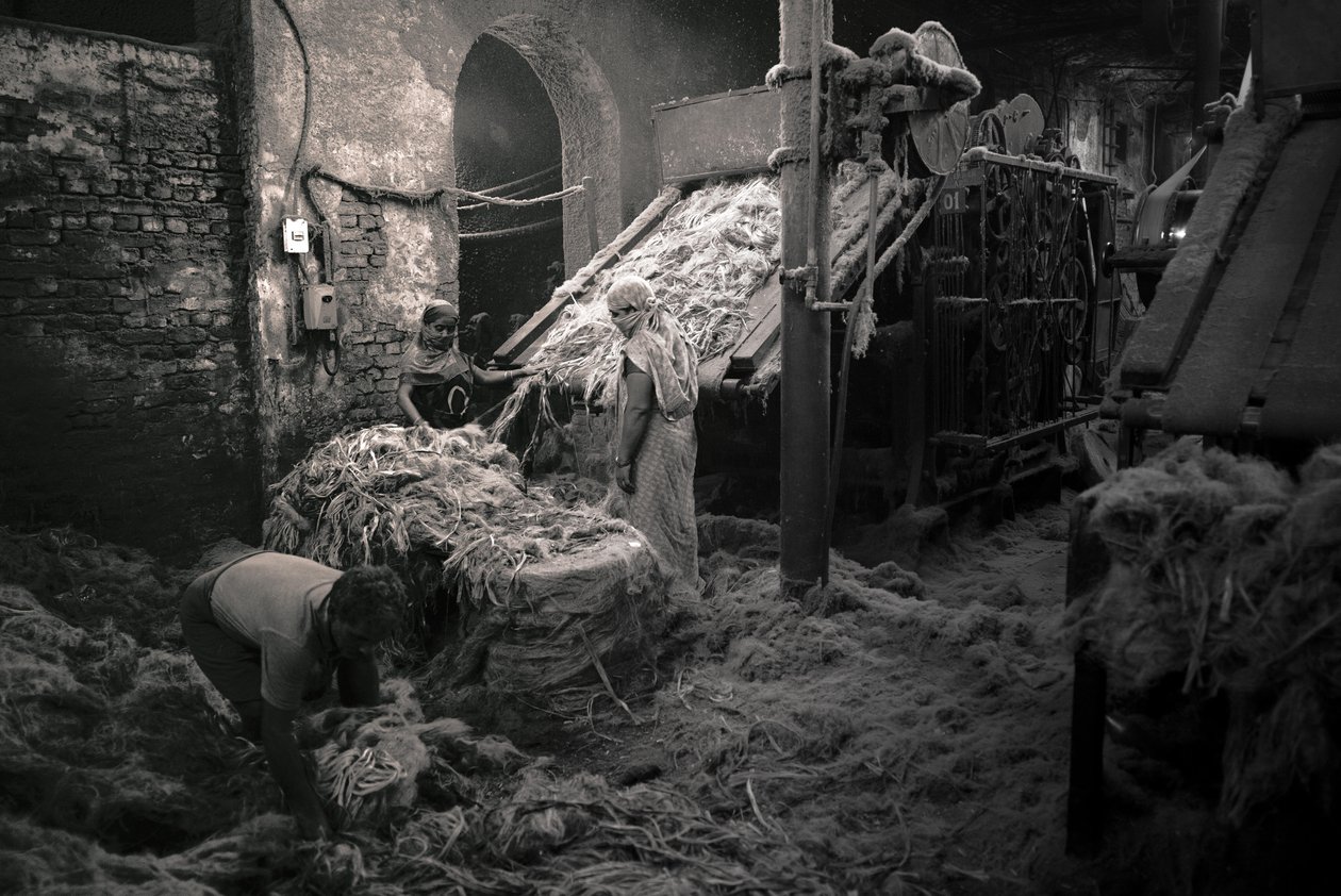 Jutefabrik, Kolkata, Indien, 2017 (foto) av Jon Nicholson