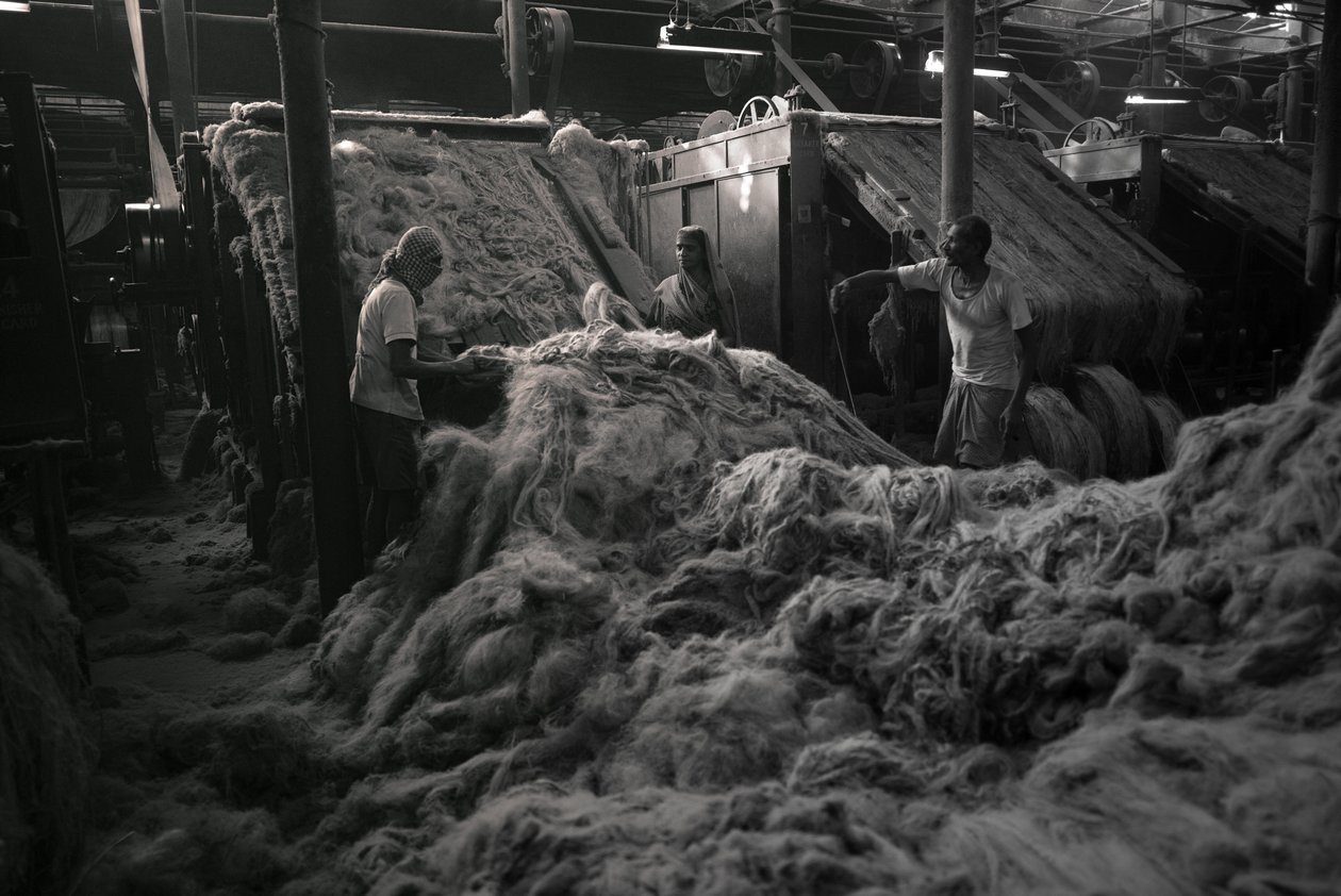 Jutefabrik, Kolkata, Indien, 2017 (foto) av Jon Nicholson