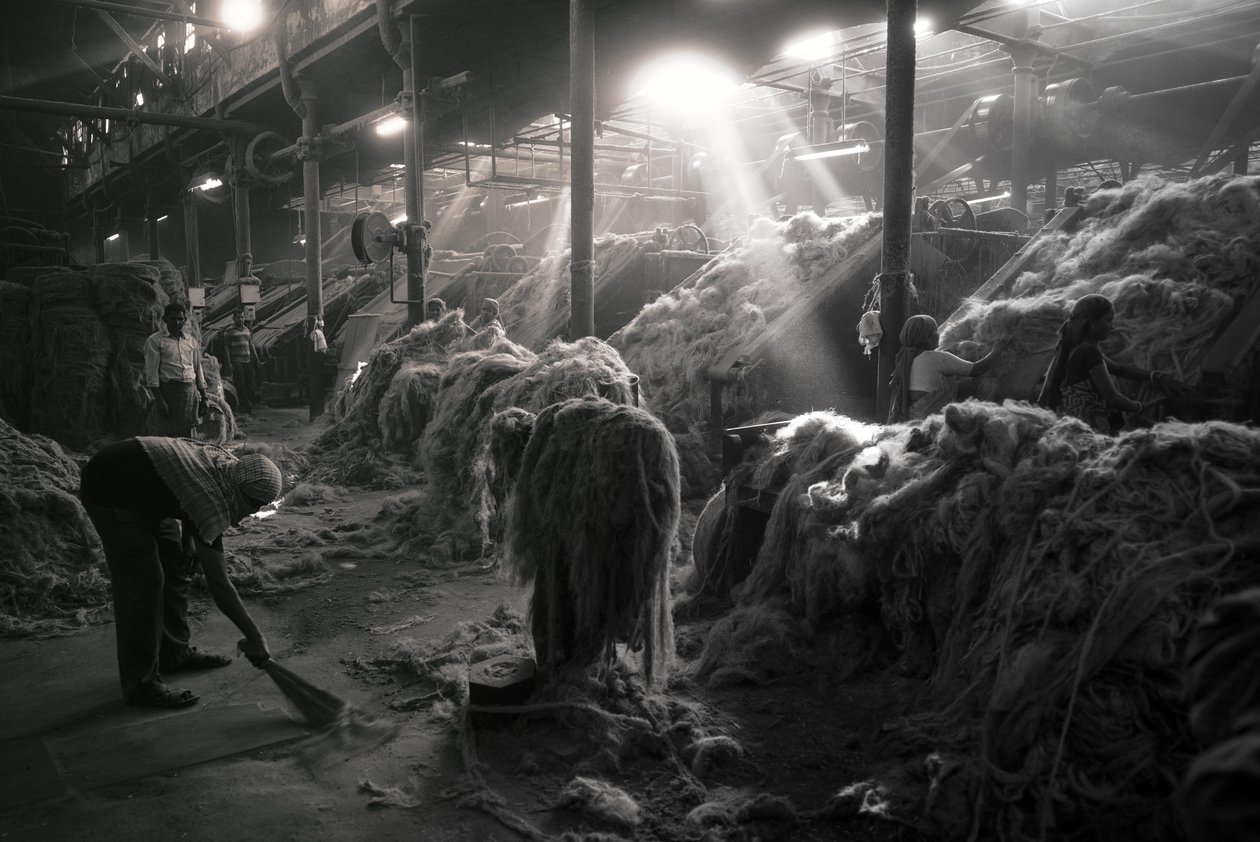 Jutefabrik, Kolkata, Indien, 2017 (foto) av Jon Nicholson