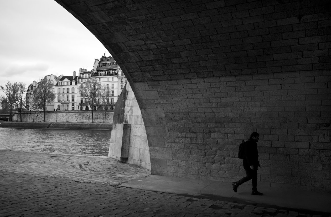 Paris på våren, 2022 (foto) av Jon Nicholson