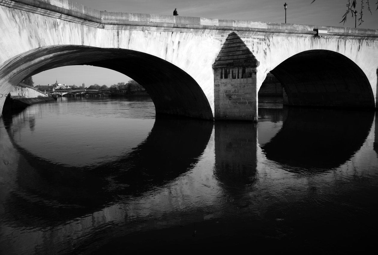 Paris på våren, 2022 (foto) av Jon Nicholson