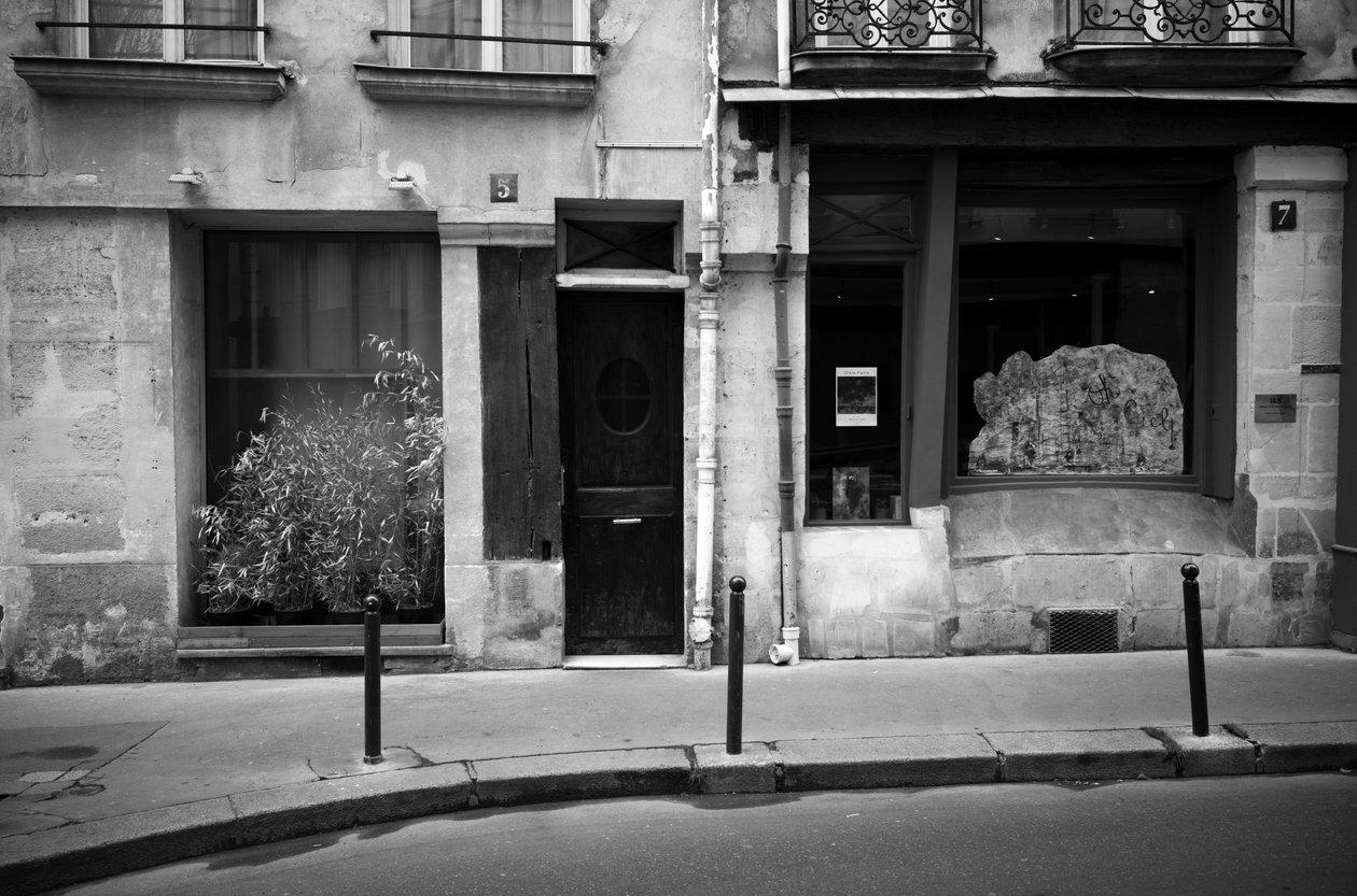 Paris på våren, 2022 (foto) av Jon Nicholson