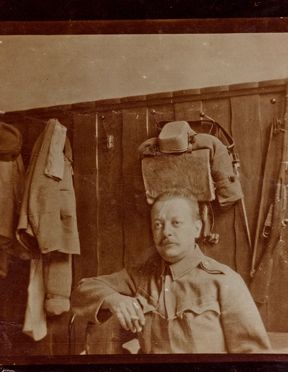 Album "Mitt världskrig - minnen av sydvästra fronten i Kärnten, Italien, Trentino-Alto Adige) 31/03/1915-12/11/1918 - Josef Zohles Vienna ": porträtt av soldat (s/v ph) av Josef Zohles